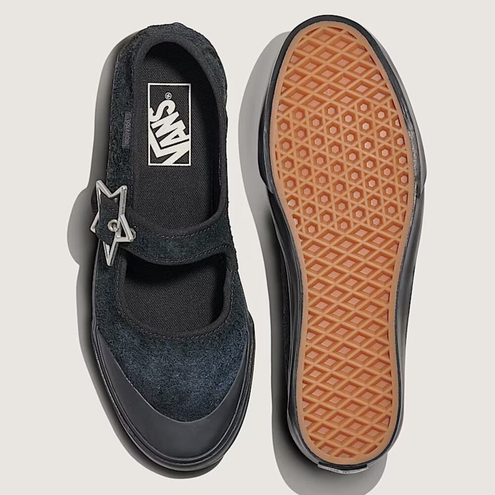 Vans Mary Jane Starz Star Buckle Shoe Black Suede Women Size 9.5 NEW VN000CRRCJJ
